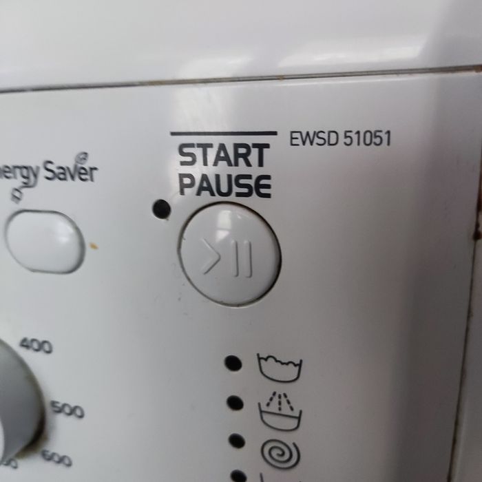 Пералня Indesit EWSD 51051 на части