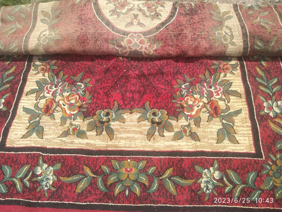 зудлик билан гилам сотилади