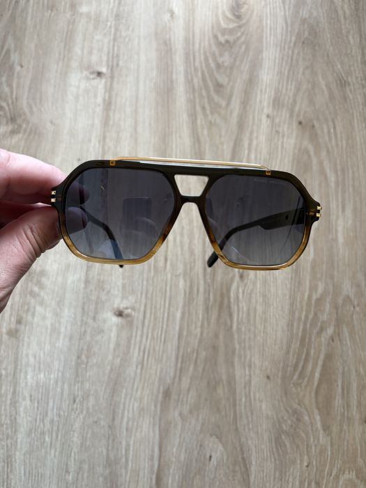 Продавам чисто нови очила