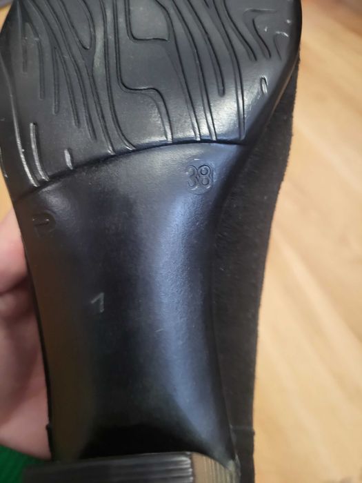 Нови обувки естествена кожа