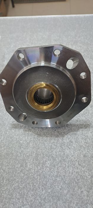 Цапфа Toyota LCR J76 J73 J79