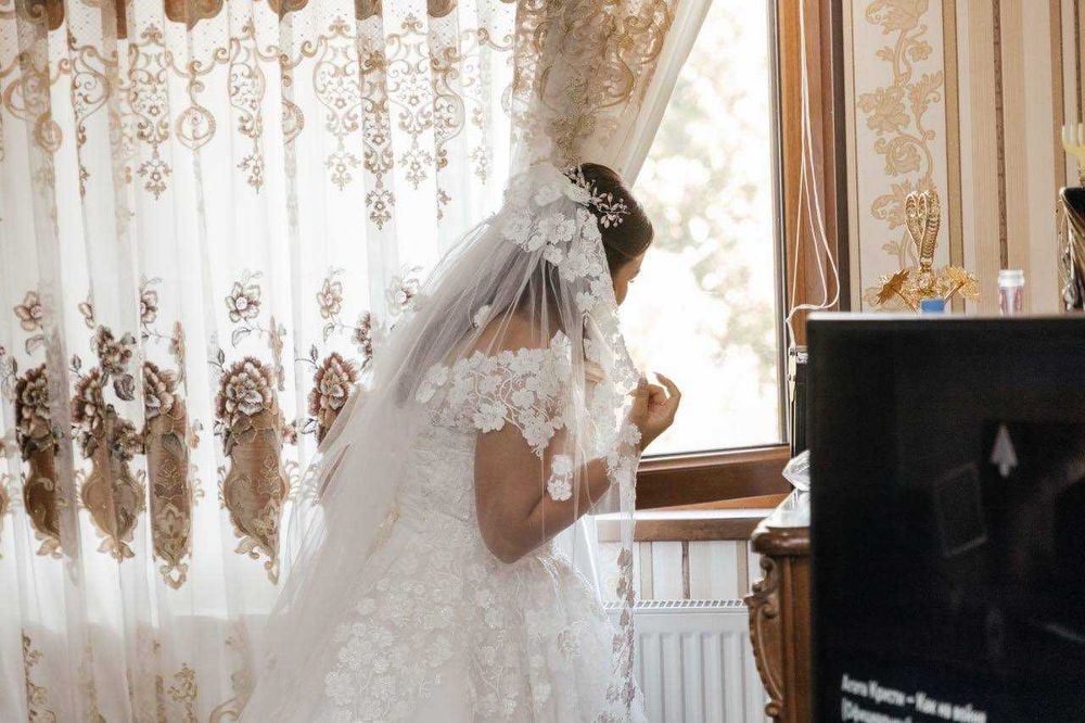 Свадебное платье