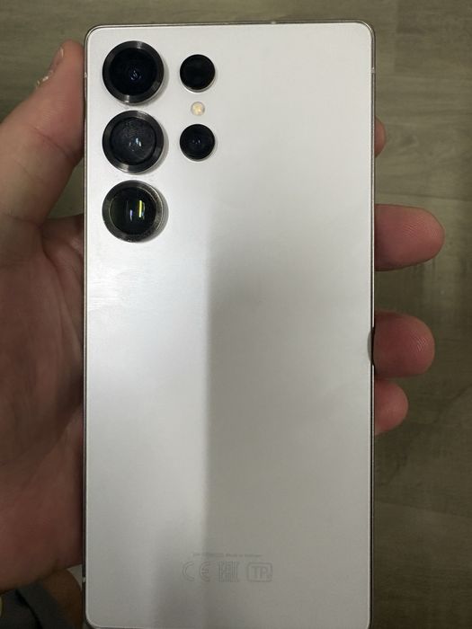 Продам Samsung S25 Ultra