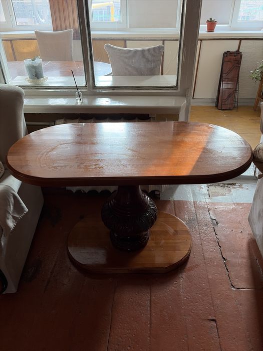 Продам деревянный стол