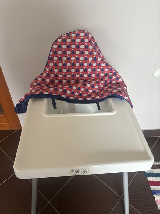 Scaun inalt Ikea cu perna protectie la spate