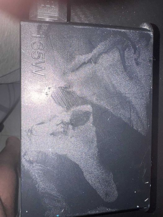 Vand incărcător original Lenovo 135W – stare foarte bună