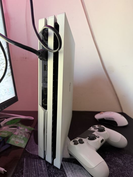 Playsition 4 pro 1 TB