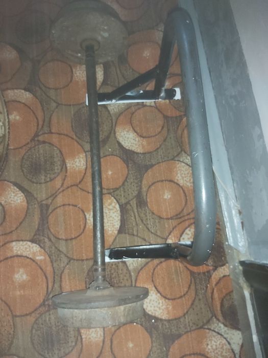 Продам самодельный турник и штанг