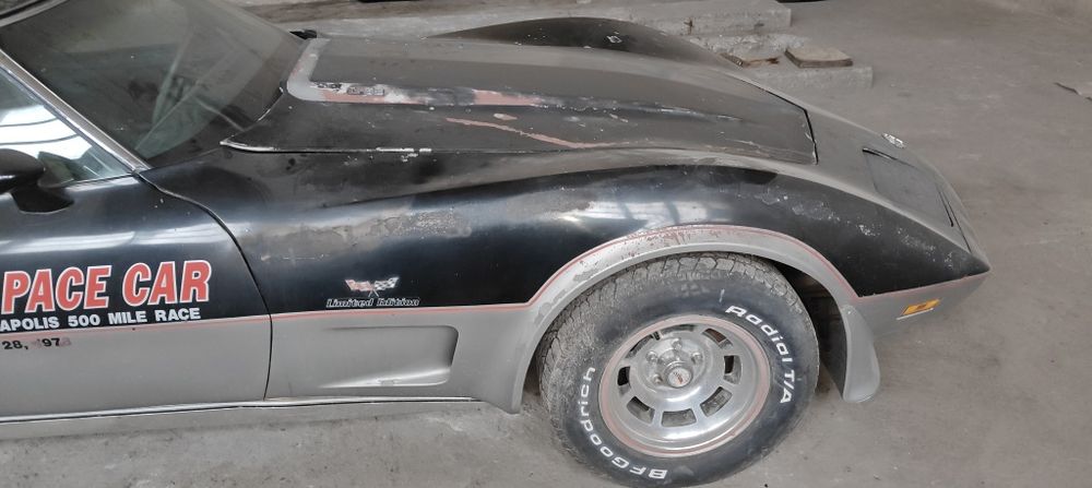 Vând Corvette C3 1978 Pace car