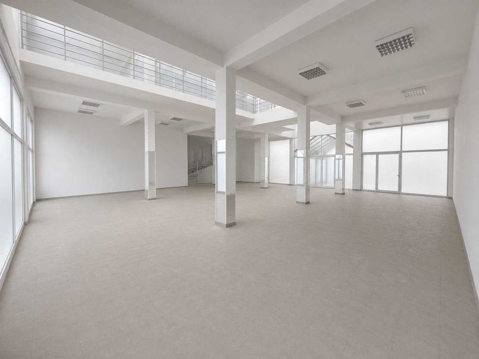 Дава се под наем Магазин в Пловдив, Кършияка - 477 кв.м за 3490.95 € - Снимка #2