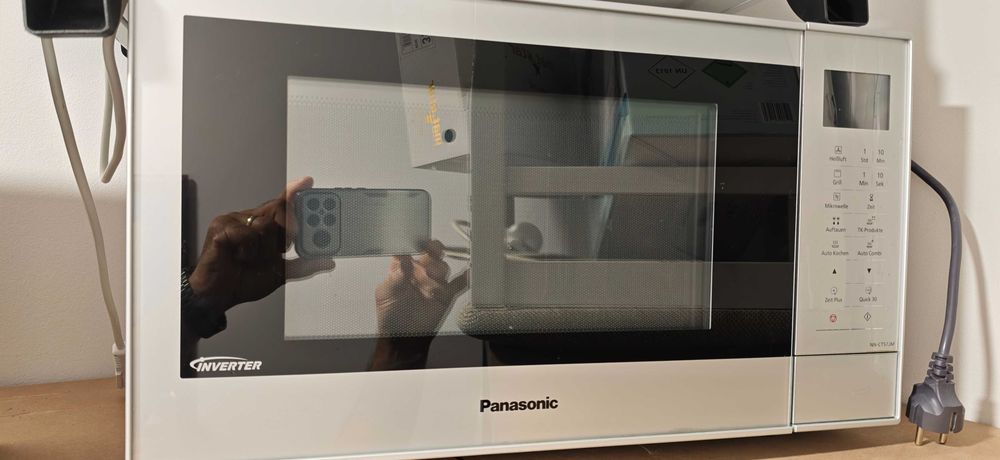 Инверторна Микровълнова Panasonic NN CT-57jm