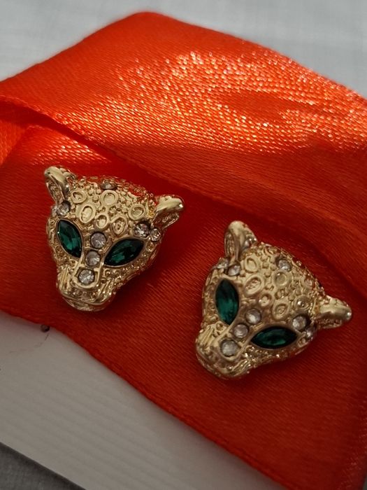 Cercei model Cartier cu lungimea de 1.7 cm cu surub