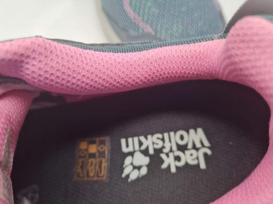 Маратонки Jack Wolfskin 

Чисто нови с кутия.

Размер 40.5 стелка 25.5