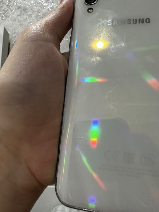 Продам samsung A50