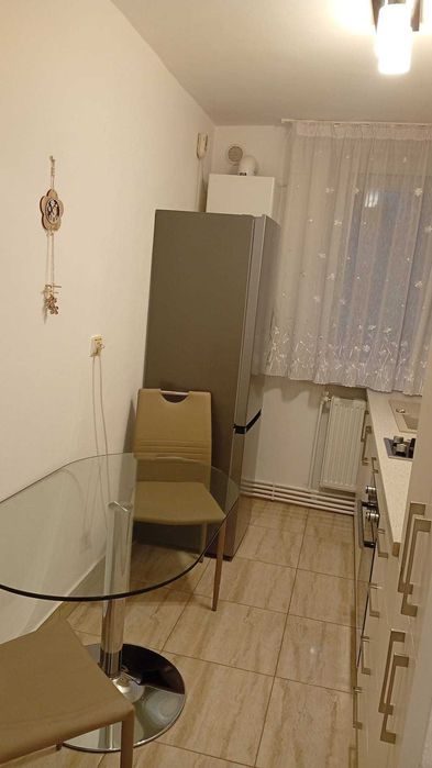 Inchiriez garsoniera.Proprietar