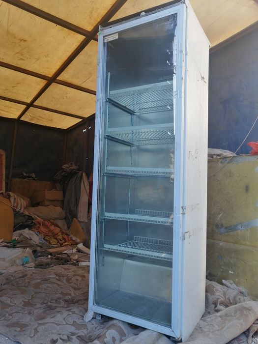 Холодильник б у.