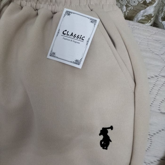 Продам спортивный костюм