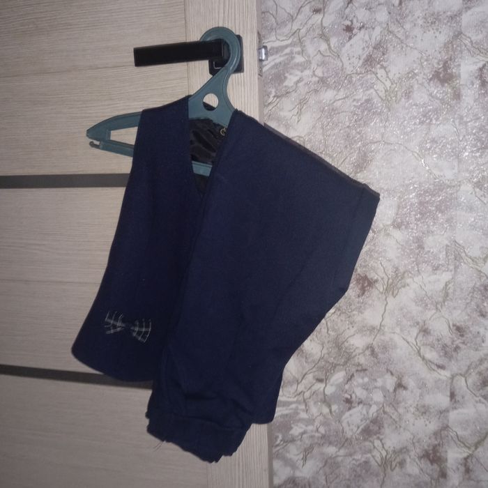 Жилет, брюки, 2 сарафана