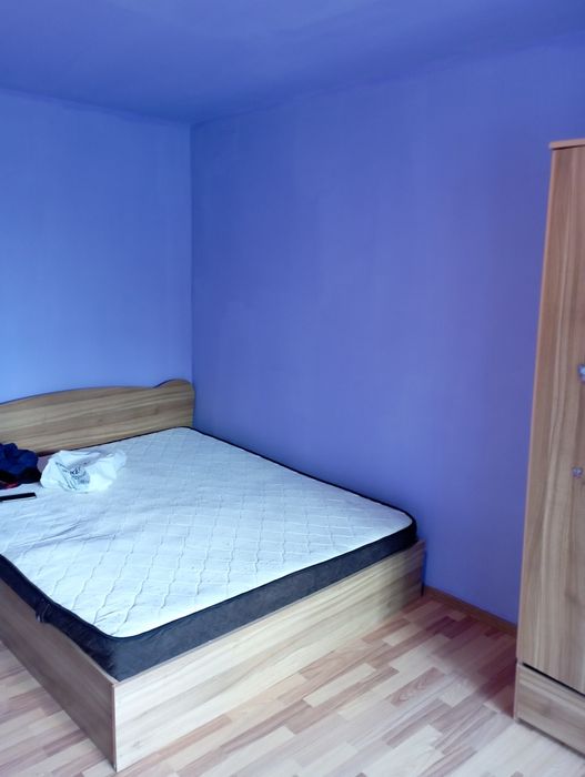 Închiriez garsoniera