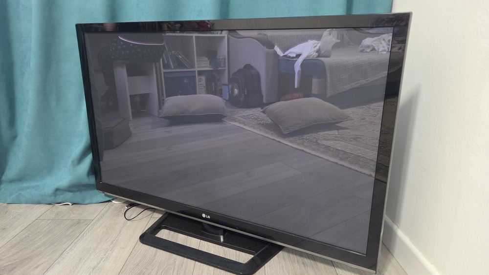 Продам телевизор LG