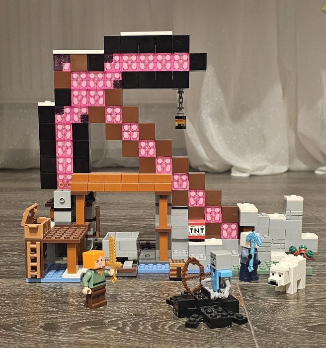 LEGO Minecraft 21277 Mina Târnăcop - 100% COMPLET (La pungi ca NOU)