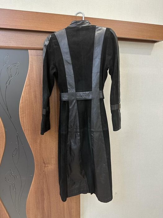 Продам женский кожаный плащ