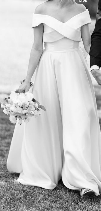 Rochie de mireasa funda model A line