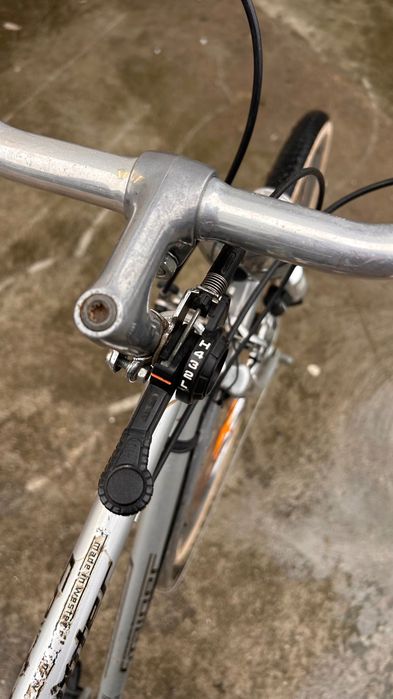 Продавам градски велосипед Staiger Sprinter с багажник и чанта.