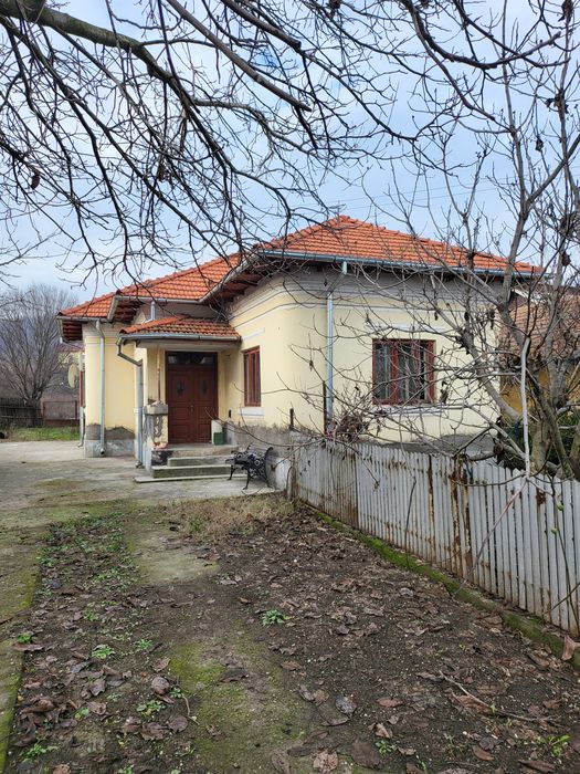 Casa 95mp cu teren 2280mp in Ionesti, Valcea,toate utilitatile