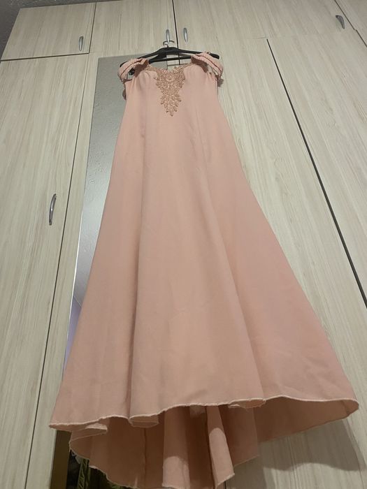 Официална рокля