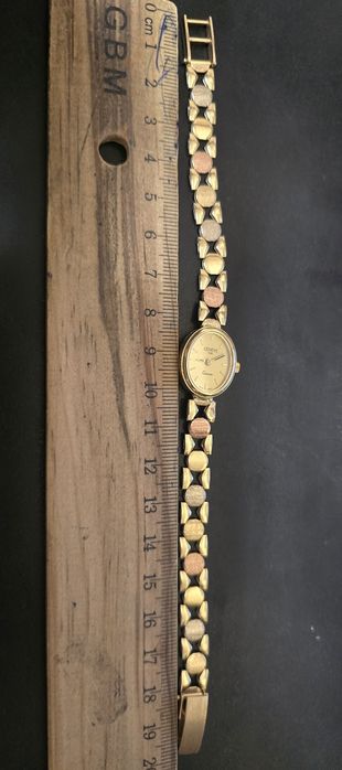 Златен часовник Geneve