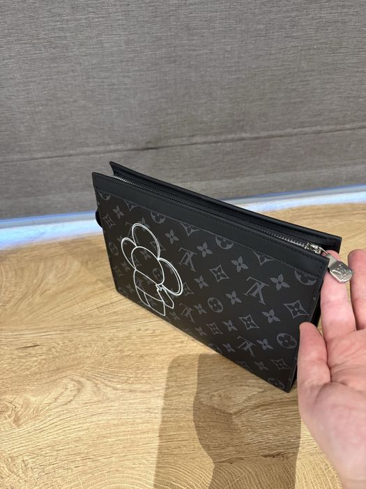 Louis Vuitton клъч