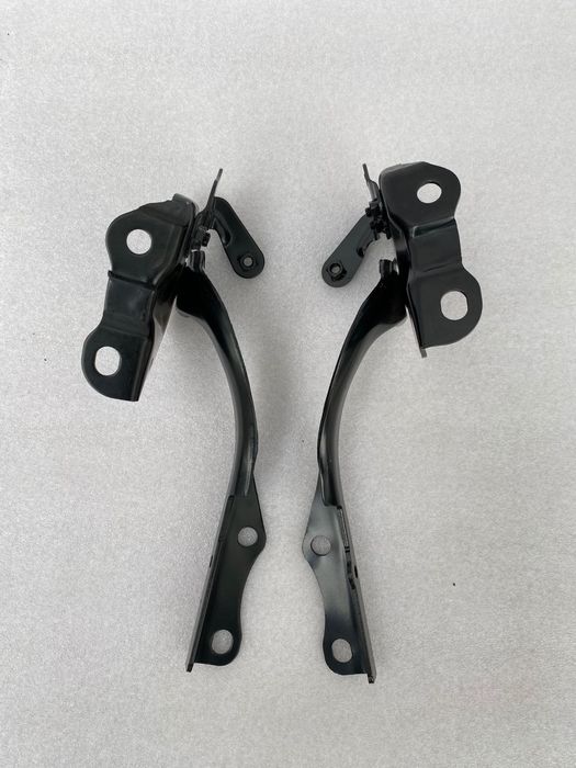 Кранштейн капота Toyota Prado 150