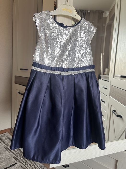 Продам детские платья