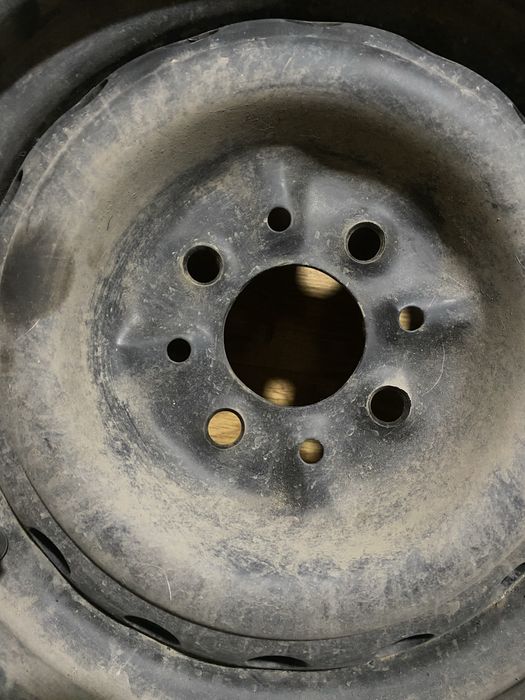 Диски с шипованной резиной