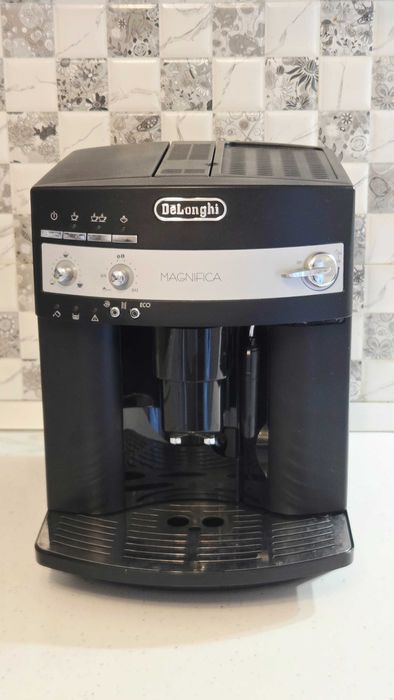 Espressor automat DeLonghi Magnifica