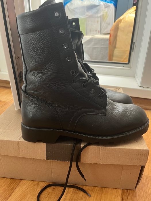 Продаю зимние берцы новые