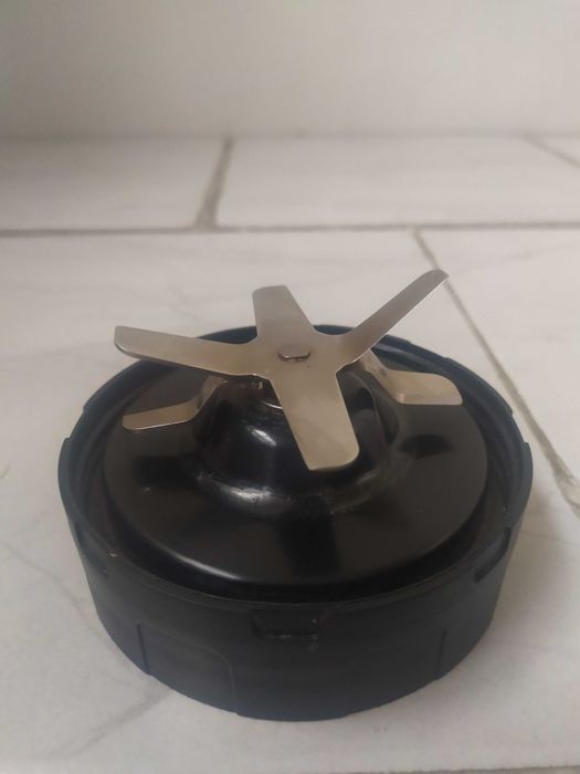 Нутри блендер-1000 вата