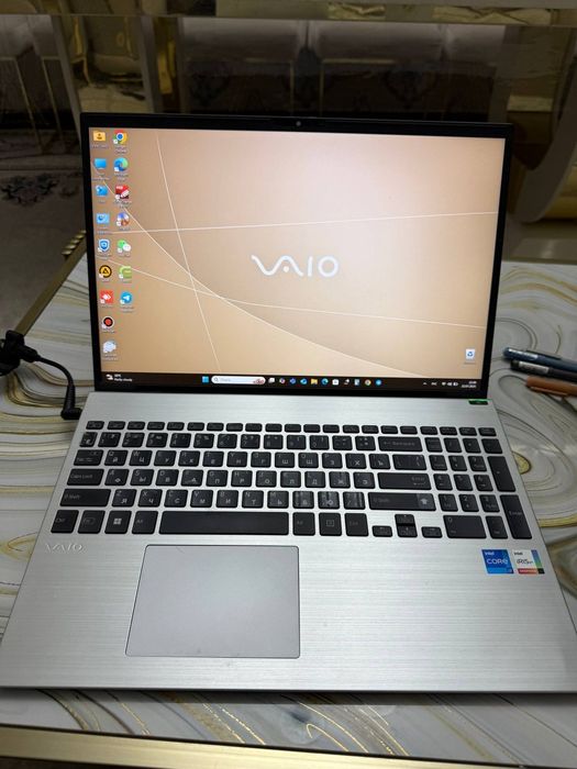SONY VAIO 16. Made in Japan