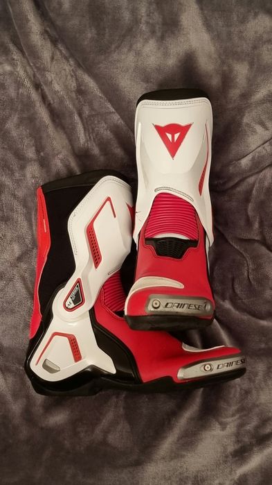 Dainese Torque 3 Out - cizme moto Negru/Alb/Roșu