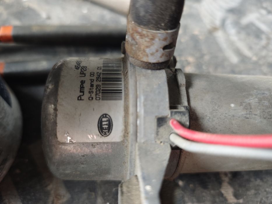 Електрическа вакуум помпа HELLA