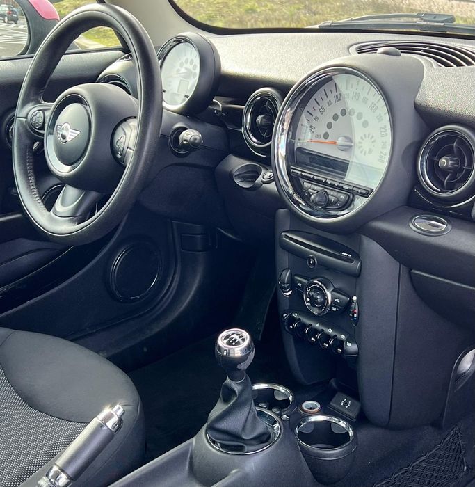 Vand Mini Cooper One 2014 * LED * inmatriculata RO impecabila urgent