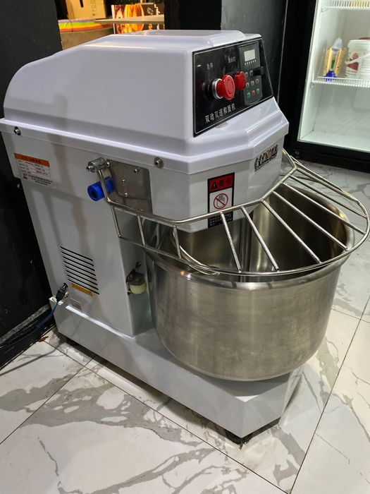 Производственный тестомес