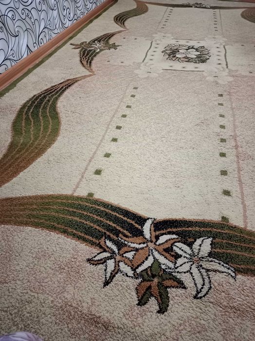 Ковер продам б/у .