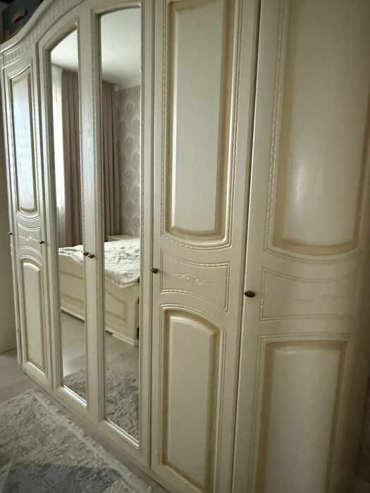 Спальная мебель тумба туалетный столик шифонер