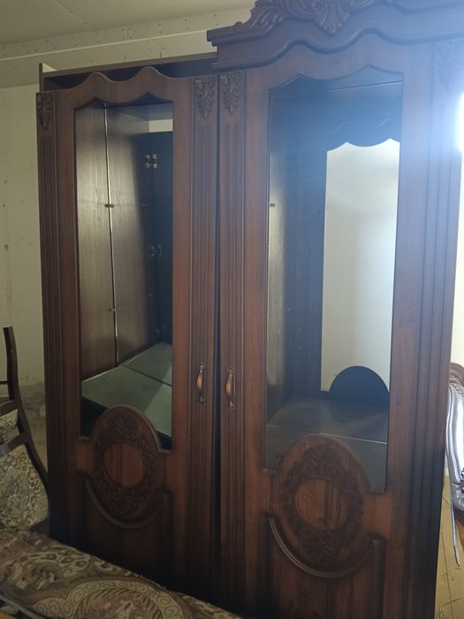 Стенной уголок для зала.в хорошем состоянии.продам не дорого.