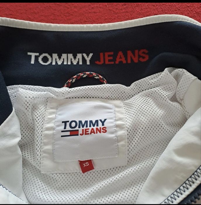 Geaca tommy hilfiger marimea Xs