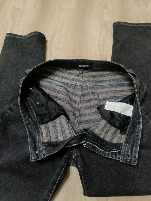 Мужские джинсы р33