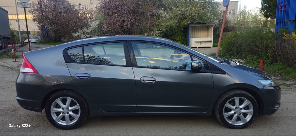 Honda insight hybrid