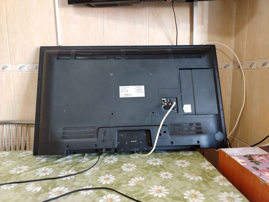 Vând televizor DGIHOME Smart preț 350 fix citiți anunțul